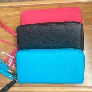3 wristlet wallets